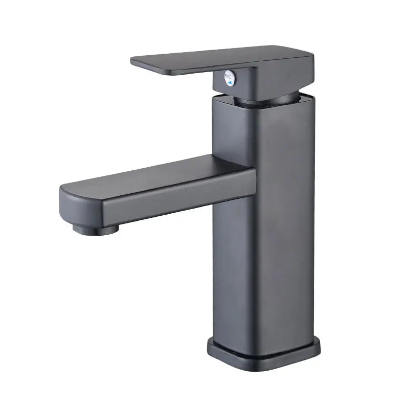 Grifo monomando para lavabo en negro o cromado con agua fría y caliente